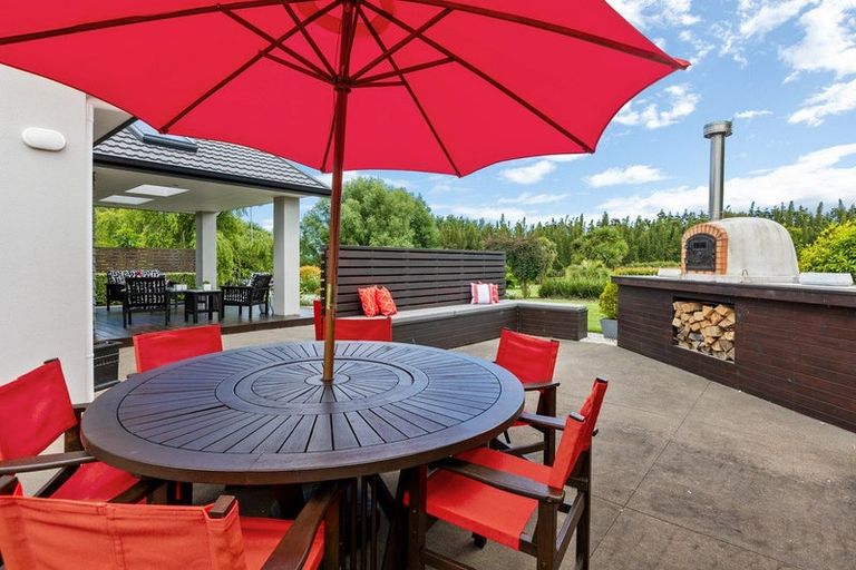 Photo of property in 139 Richmond Road, Brixton, New Plymouth, 4373