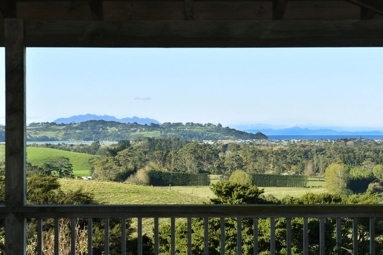 Photo of property in 1066 Leigh Road, Matakana, Warkworth, 0985