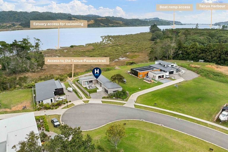 Photo of property in 34 North Ridge Drive, Pauanui, 3579