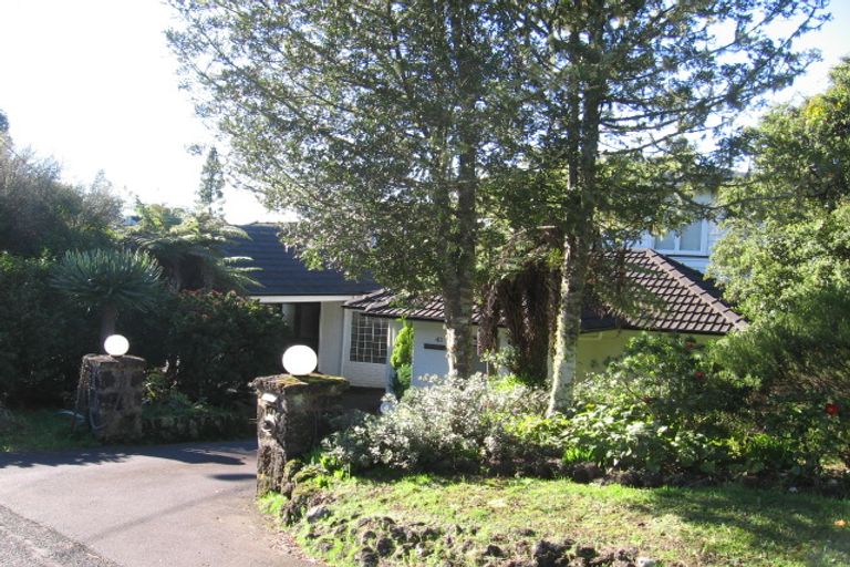 Photo of property in 43 Tawini Road, Titirangi, Auckland, 0604