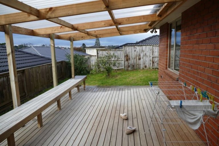 Photo of property in 5 Anna Lane, Glen Eden, Auckland, 0602