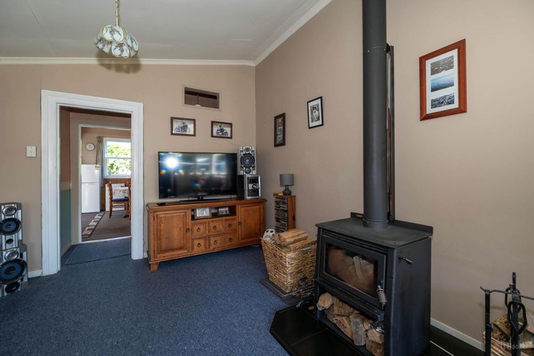 Photo of property in 5 Painstown Road, Waimate, 7978