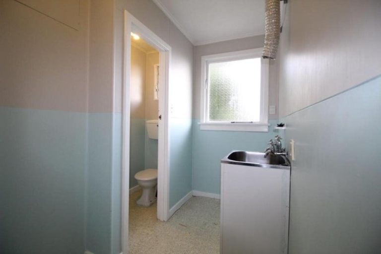 Photo of property in 33 Highfield Terrace, Newfield, Invercargill, 9812