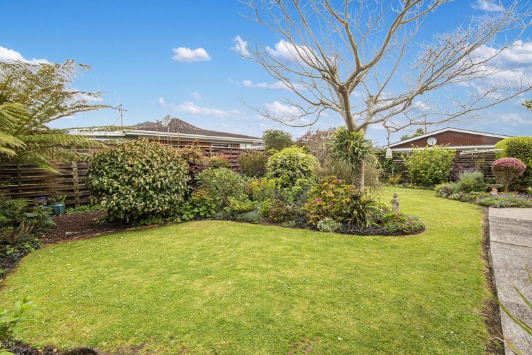 Photo of property in 2 Henry Street, Kensington, Whangarei, 0112