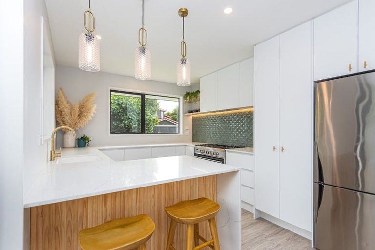 Photo of property in 1/48 Jeffreys Road, Fendalton, Christchurch, 8052