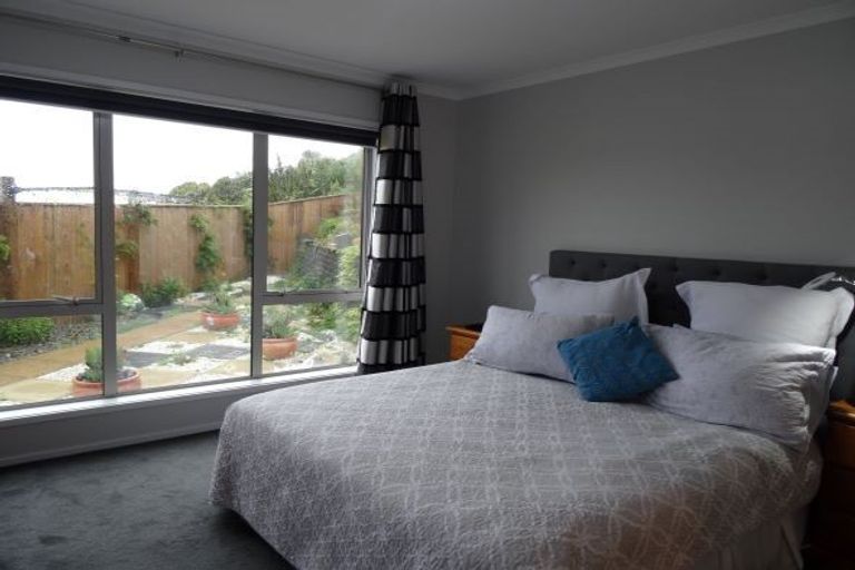 Photo of property in 16 Foxham Terrace, Churton Park, Wellington, 6037