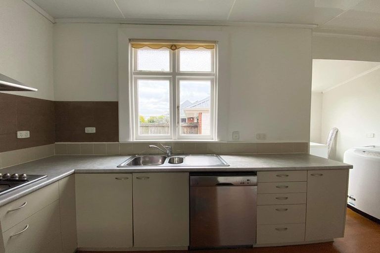 Photo of property in 40 Waimairi Road, Upper Riccarton, Christchurch, 8041