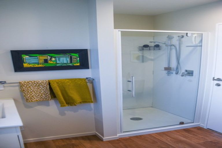 Photo of property in 7 Pukeko Place, Wanaka, 9305