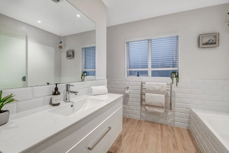 Photo of property in 14/24 Ferry Road, Wade Heads, Whangaparaoa, 0932