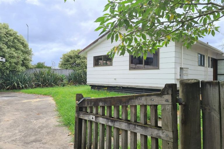 Photo of property in 2/25 Garelja Road, Henderson, Auckland, 0612