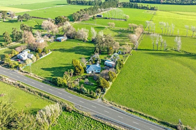 Photo of property in 80464 Masterton Road, Woodville, 4999