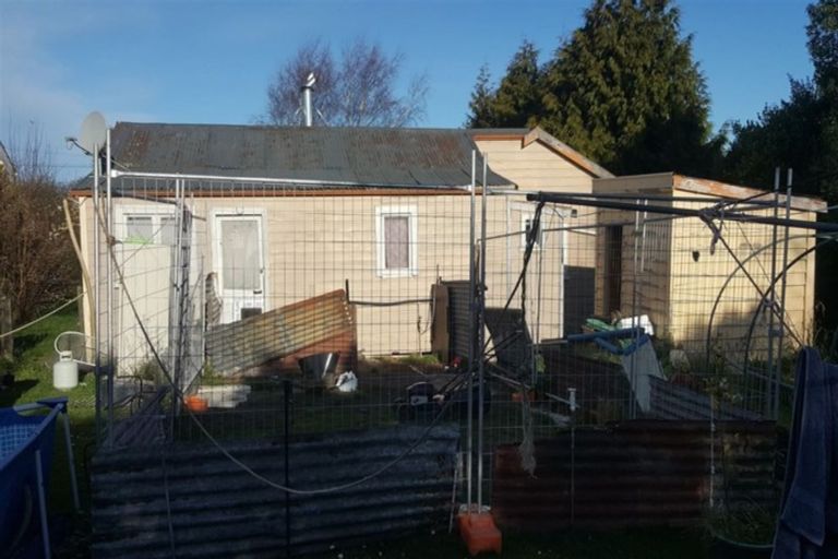 Photo of property in 6 Herbert Street, Waimate, 7924