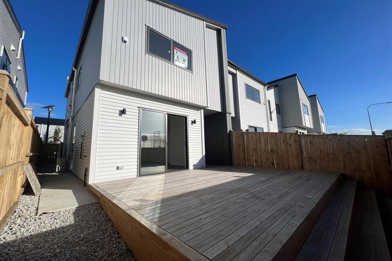 Photo of property in 127 Walters Road, Papakura, Takanini, 2110