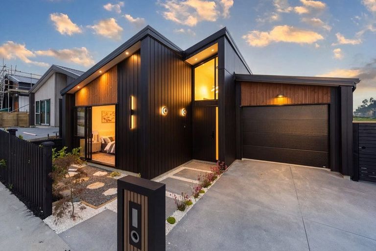 Photo of property in 80 Huanui Drive, Wainui, 0992