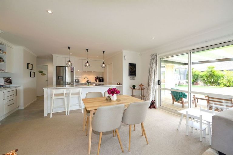 Photo of property in 73 Arataki Road, Havelock North, 4130