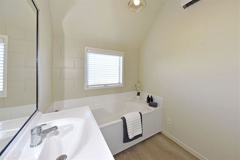 Photo of property in 1/143a Weston Road, St Albans, Christchurch, 8052