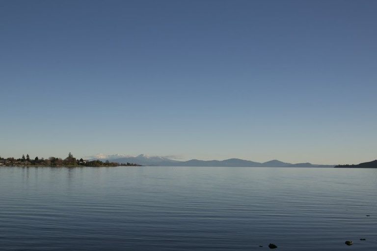 Photo of property in 1/225 Lake Terrace, Waipahihi, Taupo, 3330