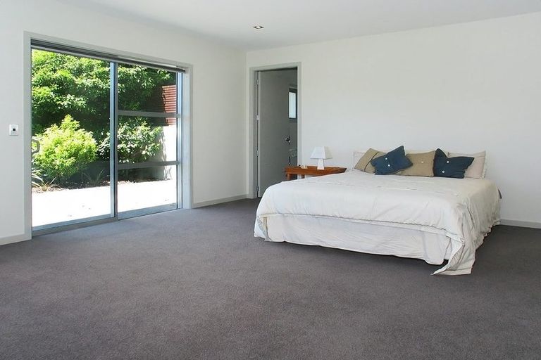 Photo of property in 2 Scoresby Grove, Whitby, Porirua, 5024