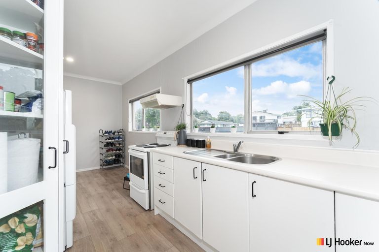 Photo of property in 52 Lawrence Crescent, Hillpark, Auckland, 2102