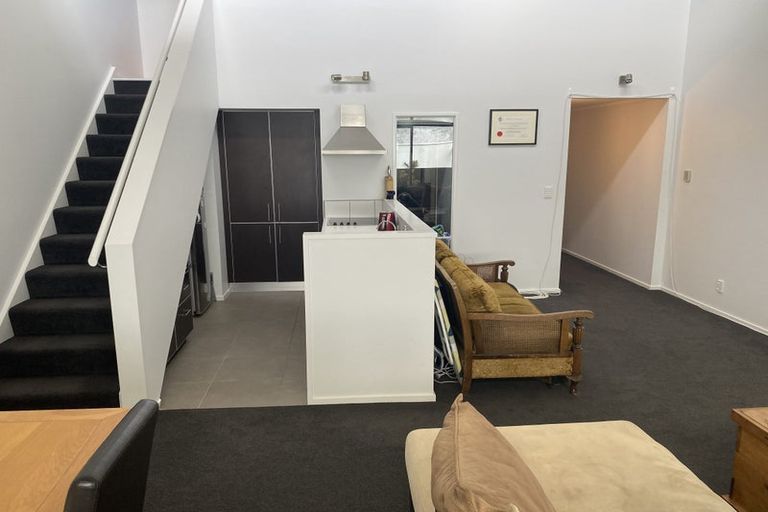 Photo of property in Las Olas De Cuba, 9/35 Torrens Terrace, Mount Cook, Wellington, 6011