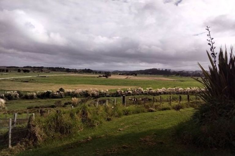 Photo of property in 295 Waihue Road, Dargaville, 0372