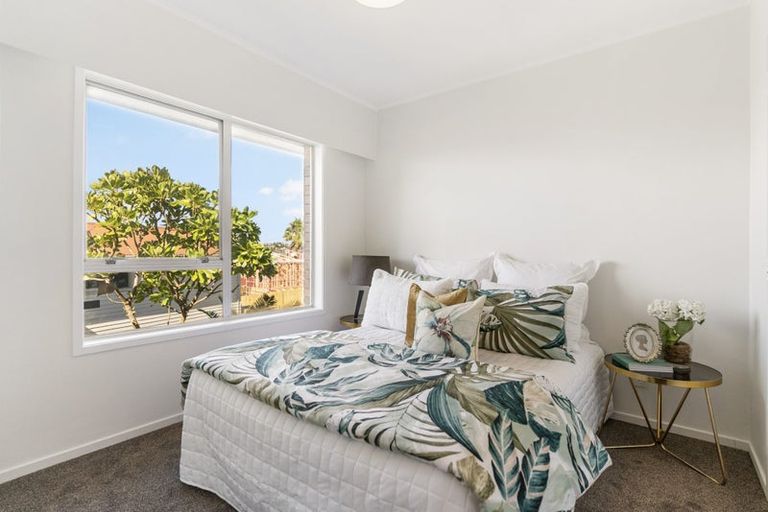 Photo of property in 4/178 Chivalry Road, Glenfield, Auckland, 0629