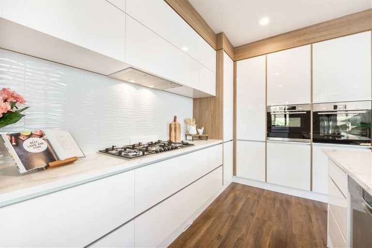 Photo of property in 22 Carrygawley Road, Flat Bush, Auckland, 2019