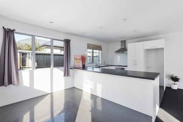 Photo of property in 4 Caulfield Avenue, Halswell, Christchurch, 8025