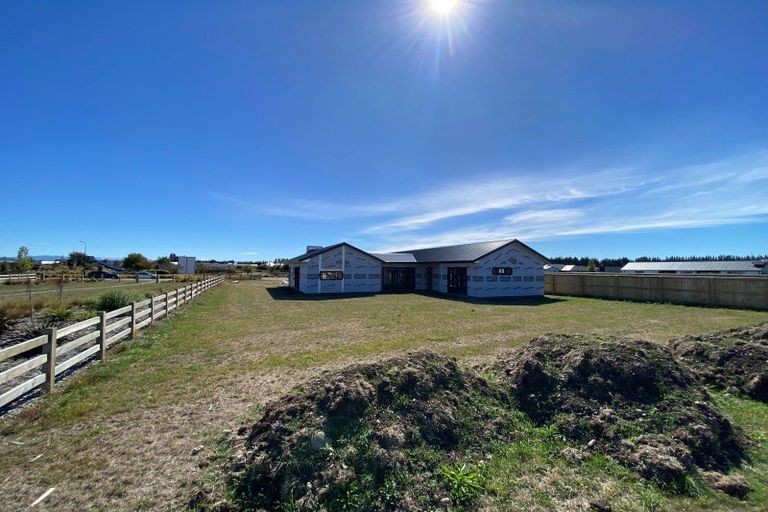 Photo of property in 147 Silver Peaks Drive, West Melton, 7618