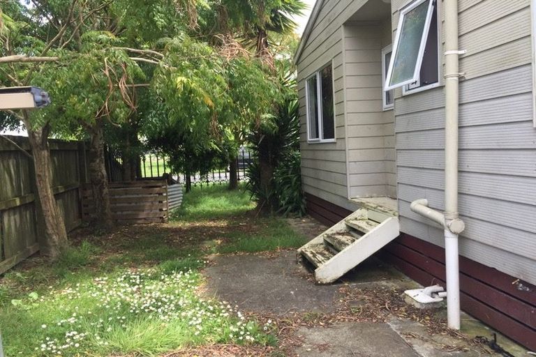 Photo of property in 1/144 Shifnal Drive, Randwick Park, Auckland, 2105