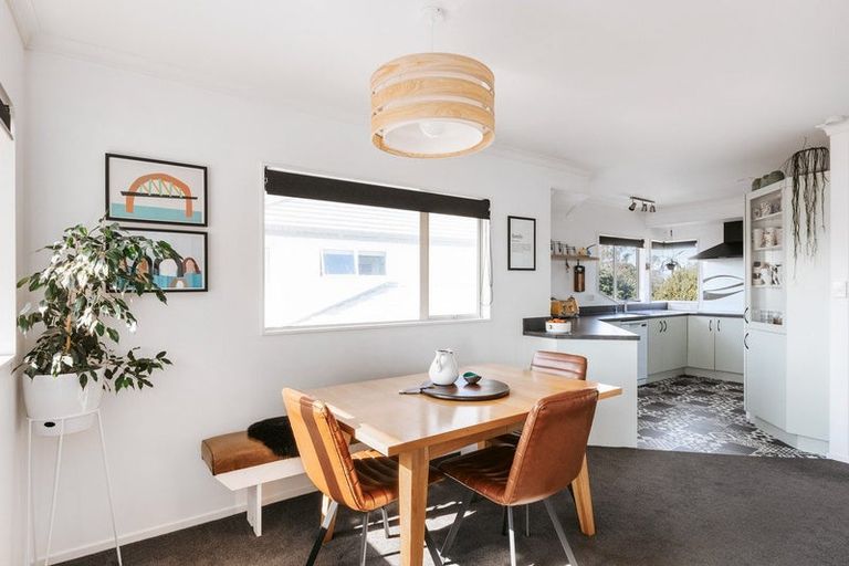 Photo of property in 2/8 Aberdeen Street, Mount Maunganui, 3116