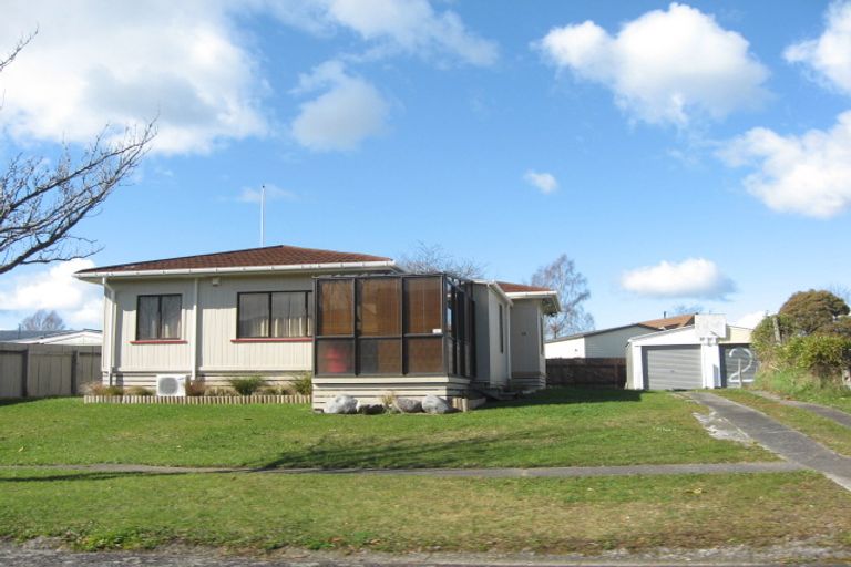 Photo of property in 19 Runuku Grove, Turangi, 3334