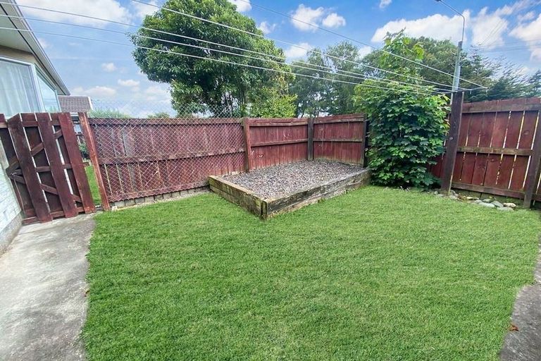 Photo of property in 1/46 Prestons Road, Redwood, Christchurch, 8051