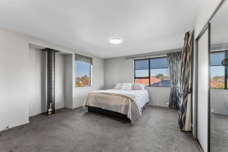 Photo of property in 52 Worthy Street, Ilam, Christchurch, 8041