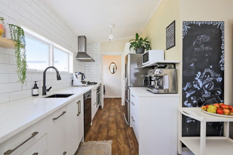 Photo of property in 1009 Beatty Street, Mayfair, Hastings, 4122