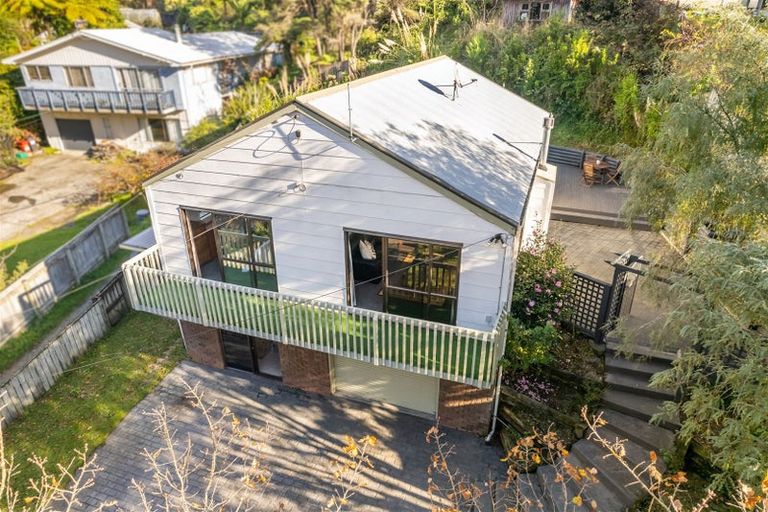 Photo of property in 32 Elmslie Road, Pinehaven, Upper Hutt, 5019