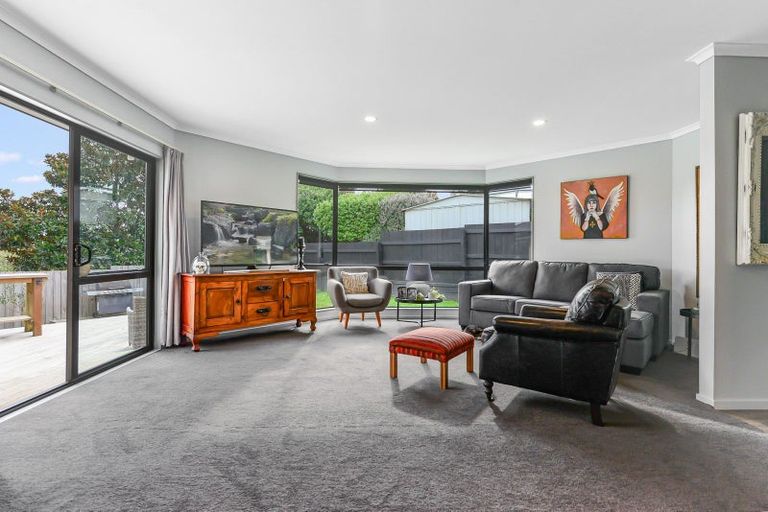 Photo of property in 16 Palm Grove Drive, Western Heights, Hamilton, 3200