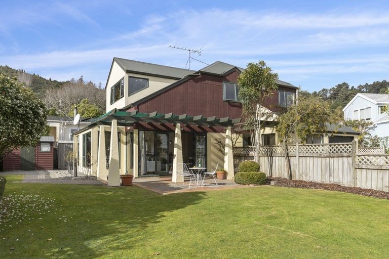 Photo of property in 21b Manuka Street, Stokes Valley, Lower Hutt, 5019