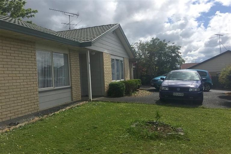 Photo of property in 6 Skelton Avenue, Randwick Park, Auckland, 2105