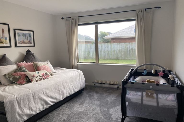 Photo of property in 16 Cockle Lane, Waimairi Beach, Christchurch, 8083