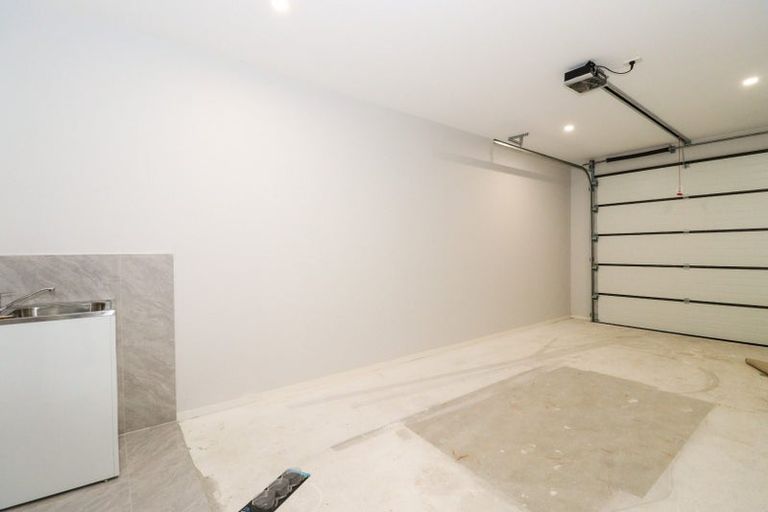 Photo of property in 17 Farranfore Road, Opaheke, Papakura, 2113