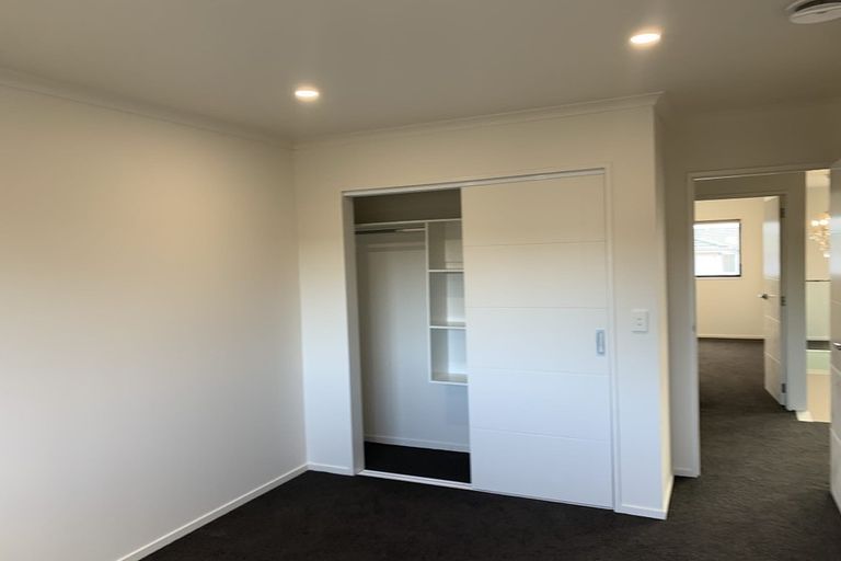 Photo of property in 4a Kelman Road, Kelston, Auckland, 0602