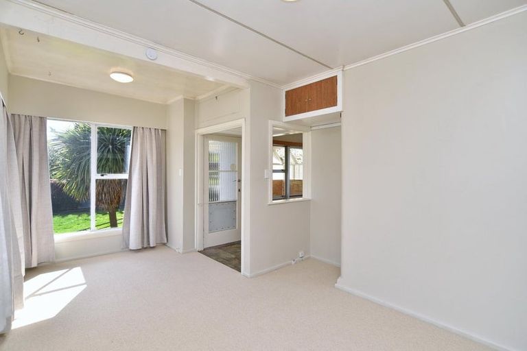 Photo of property in 37 Kellys Road, Mairehau, Christchurch, 8052