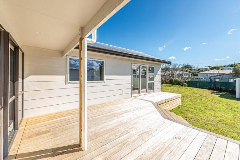 Photo of property in 4 Kupe Place, Castlecliff, Whanganui, 4501