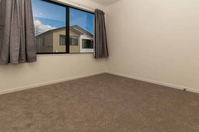 Photo of property in 18/116 Colwill Road, Massey, Auckland, 0614