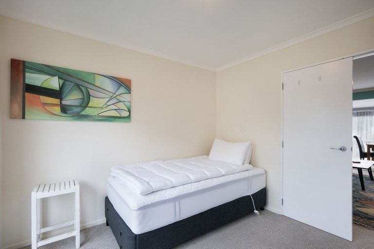 Photo of property in Rangeview Villas, 16/9 Fuller Close, Levin, 5510