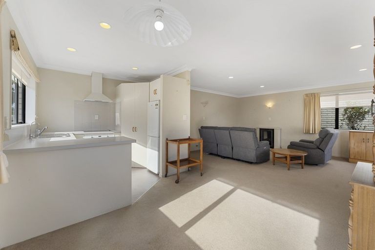 Photo of property in 3/30 Whiteley Street, Moturoa, New Plymouth, 4310