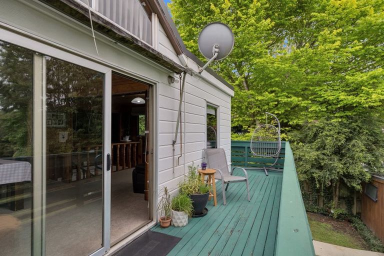 Photo of property in 100b Grand Vue Road, Kawaha Point, Rotorua, 3010