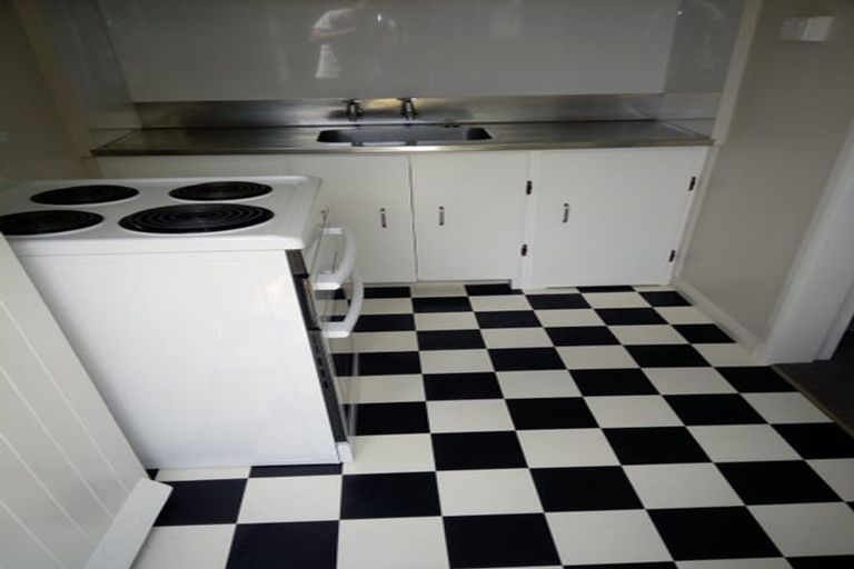 Photo of property in 8 Rolleston Street, Hokowhitu, Palmerston North, 4410