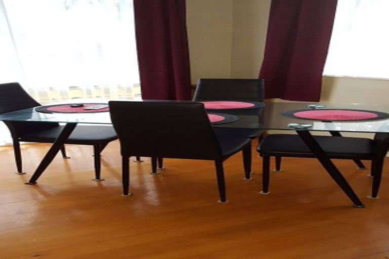 Photo of property in 27 Astor Place, Manurewa, Auckland, 2102